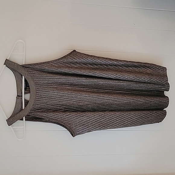 Torrid Pleated Metallic Knit Tank - Picture 2 of 10